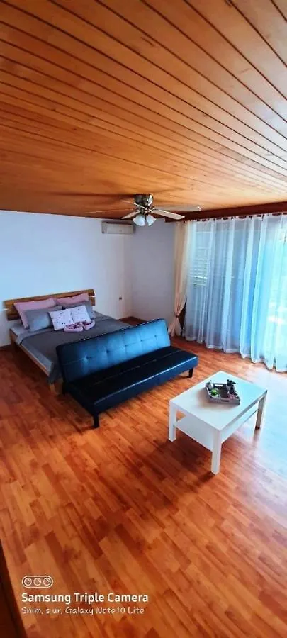 Apartment Summer Nest Lovrecica  0*, Lovrecica (Istria) Croatia