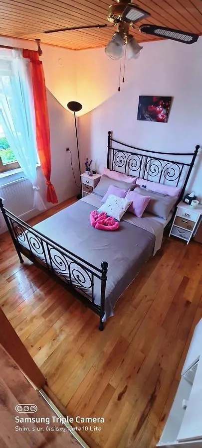 Apartment Summer Nest Lovrecica  Croatia